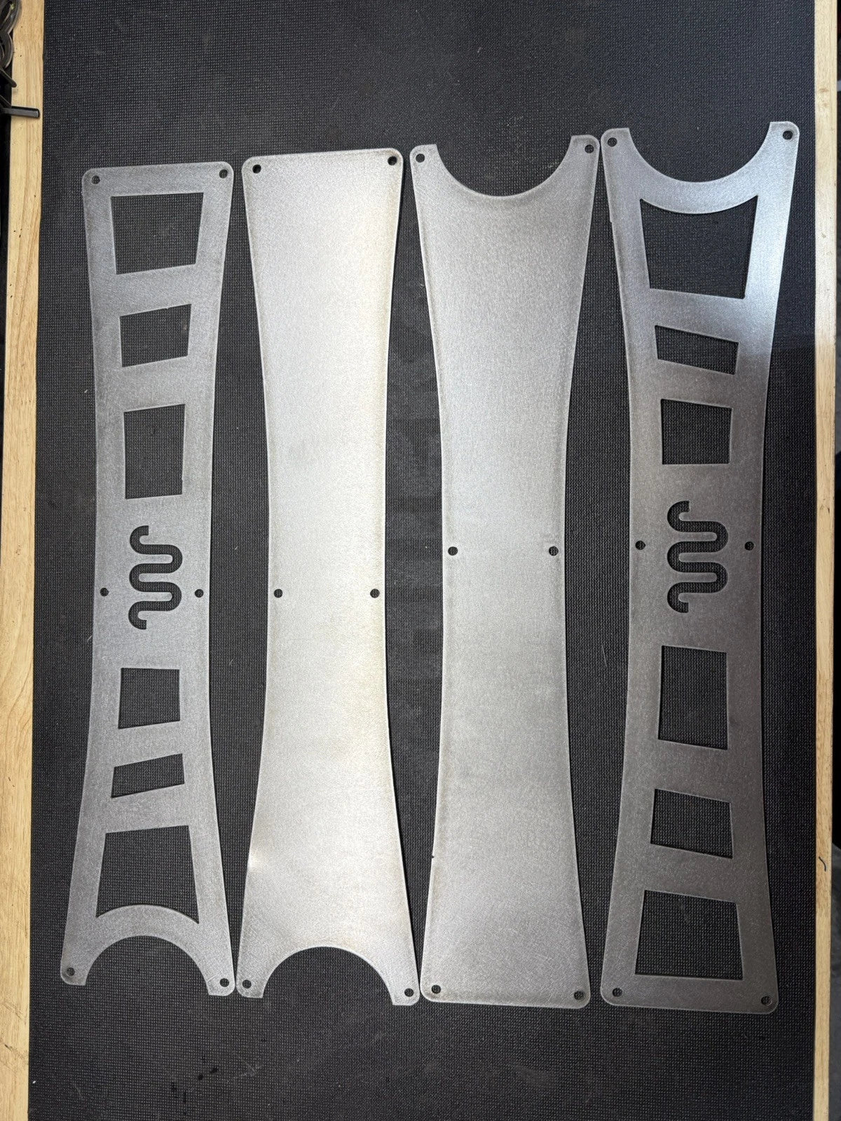 05-22 F350-f250 King Ranch Radius Arm Over Lay ( two layer skeleton style )