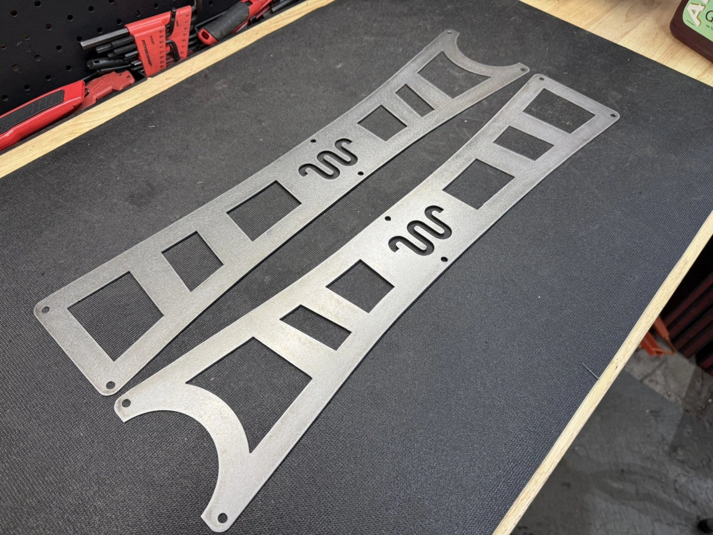 05-22 F350-f250 King Ranch Radius Arm Overlay ( skeleton style single layer )